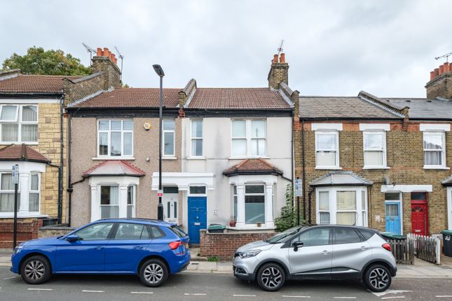Steele Road, London photo 2