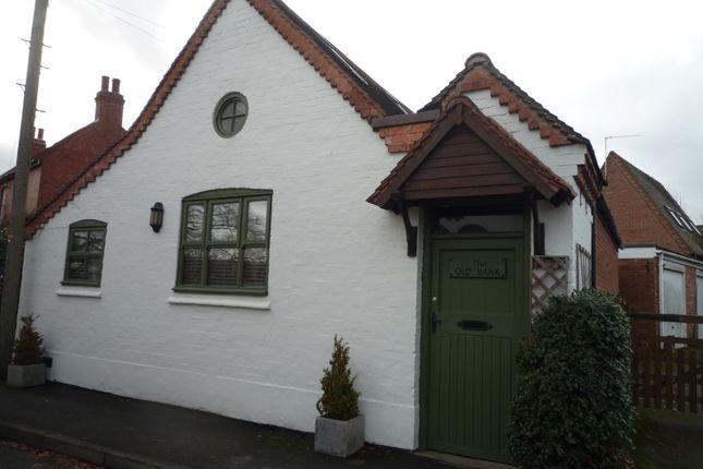 Cottage to rent in Langley Road, Claverdon Warwick