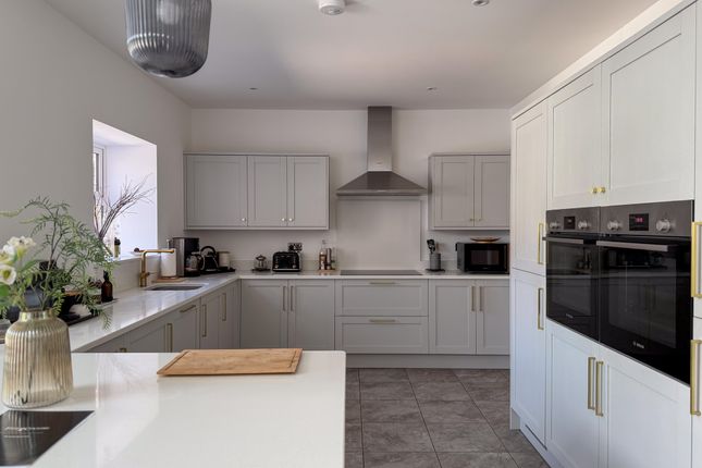 The Manor, 24, Lady Nelson Gardens, Clacton On Sea photo 3