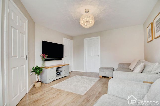 37, Claybrookes Lane, Coventry photo 4