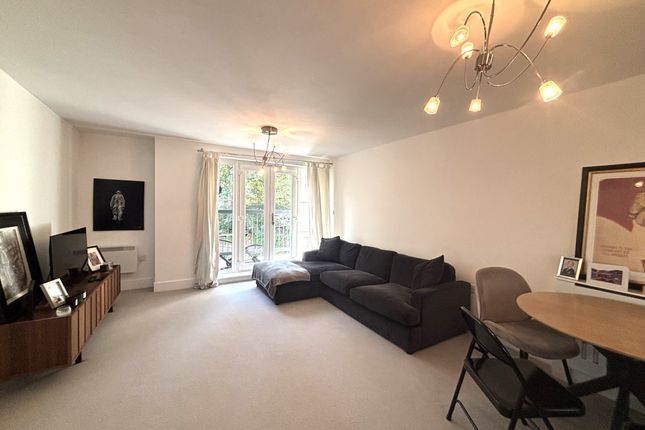 Flat 8 Tollgate Lodge 82 Chislehurst Road,, Chislehurst, Kent photo 2