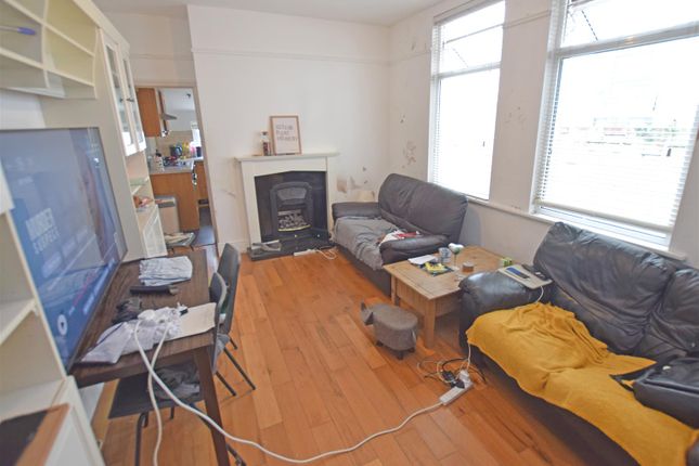 22, Edington Avenue, Cardiff photo 2