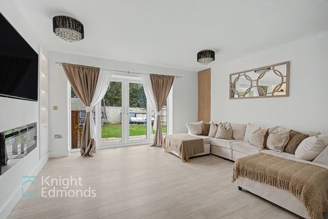2 Hawthorn Place, Maidstone photo 3