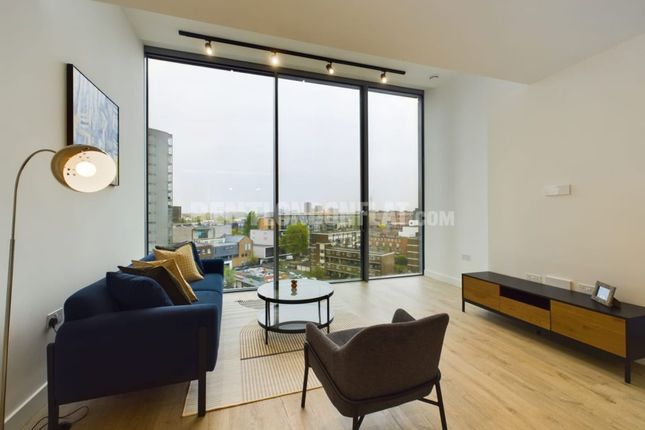 Thumbnail Flat to rent in City Road, London