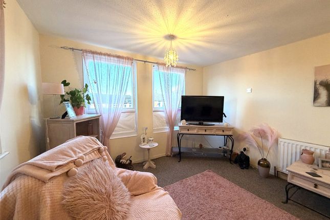 9, Selcombe Way, West Midlands photo 4
