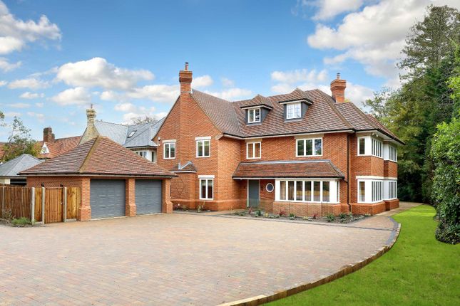 Thumbnail Detached house for sale in Knottocks Drive, Beaconsfield