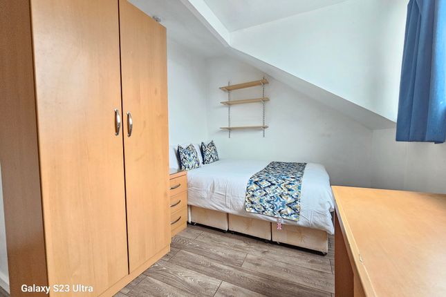 Shared accommodation to rent in Howard Road, Sheffield