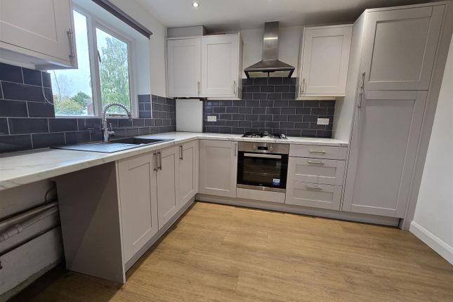 Dunlin Drive, Kidderminster photo 2