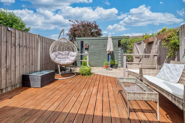 15 Roseberry Gardens, Nottingham photo 2