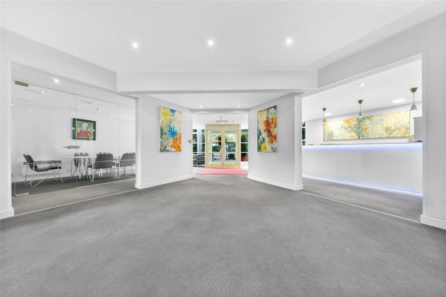 1-bed flat on 15H, Stuart Tower, London, £525,000