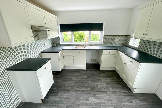 4, Llandudno photo 2