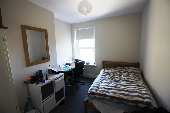 166, Mackintosh Place, Cardiff photo 4