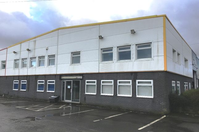 Office to let in Moorfield Road Estate, Yeadon