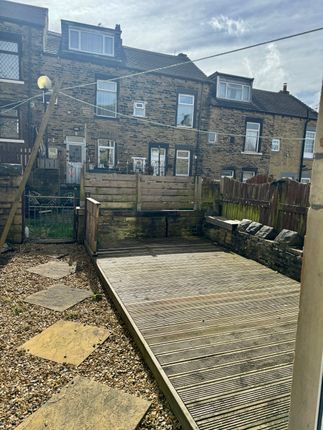 Terraced house to rent in Westminster Place, Bradford