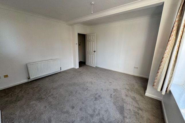 Flat 2, Avery Court, High Wycombe photo 4