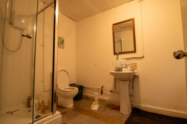 19, Mount Pleasant, Swansea photo 5