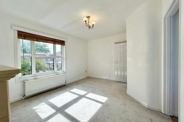 36 Heath Road, Exeter photo 3