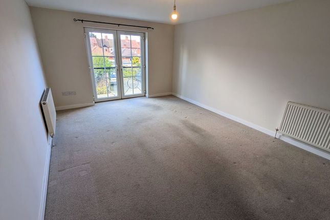 Flat 17, Childes Court, Henry Street, Nuneaton photo 2