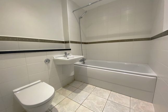 Flat for sale in Knutsford Road, Wilmslow