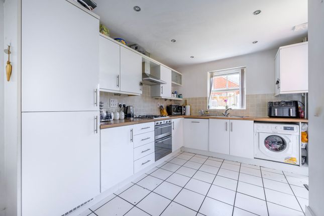 6 Ross Walk, Thetford photo 3