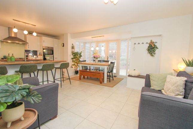 1, Bluebell Close, Yate photo 3