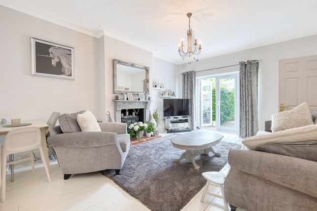 1-bed flat on Flat 1, 146, High Street, Brentwood, £260,000