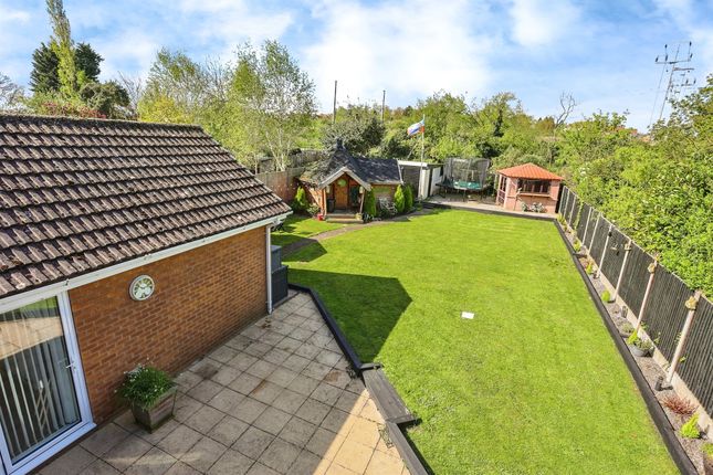 Detached bungalow for sale in North Parade, Grantham