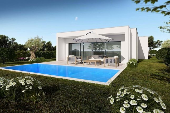 Villa for sale in 2500 Caldad Da Rainha, Portugal