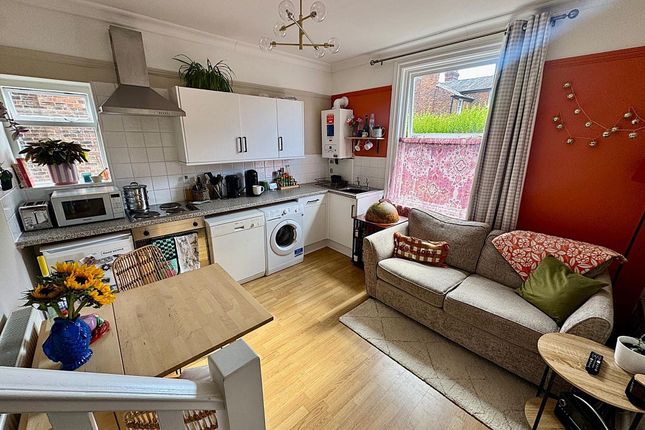 Flat 3, 9 Claremont Grove, Didsbury, Manchester photo 2