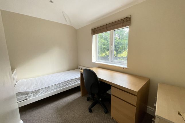 Headingley Lane, Leeds photo 5