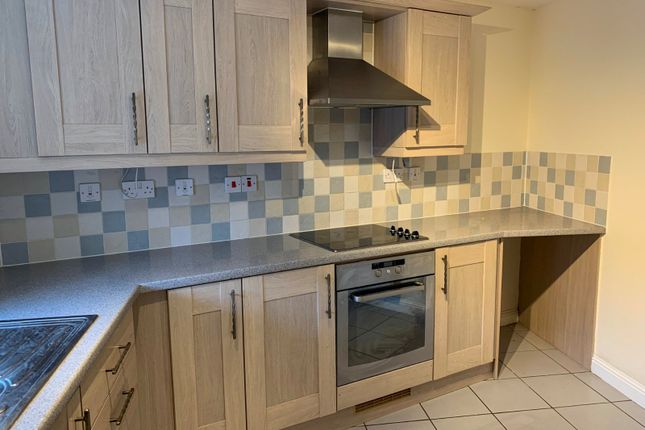 17, Farnborough Drive, Daventry photo 2