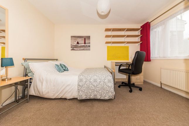 Property to rent in Tennyson Avenue, Canterbury