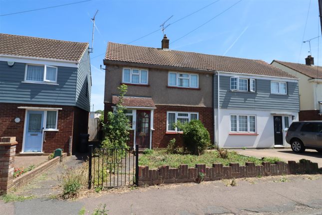 32, Laurel Avenue, Wickford photo 2