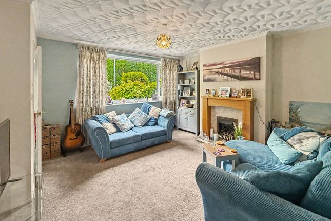 12 Simister Green, Manchester photo 3