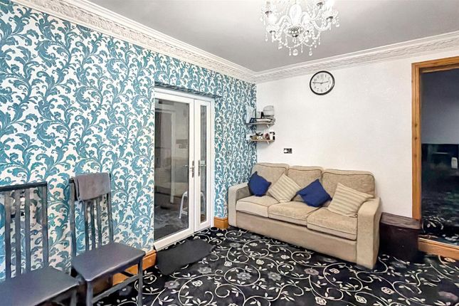 2, Willis Street, Bolton photo 2