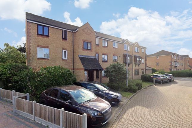 247, Danbury Crescent, South Ockendon photo 4