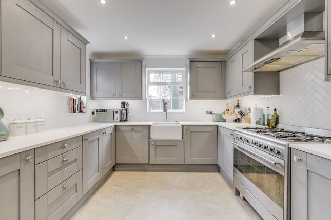 30 Beauchamps, Welwyn Garden City, Hertfordshire photo 3