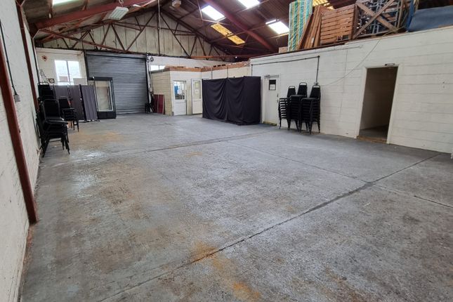 Thumbnail Warehouse to let in Oaks Drive, Newmarket