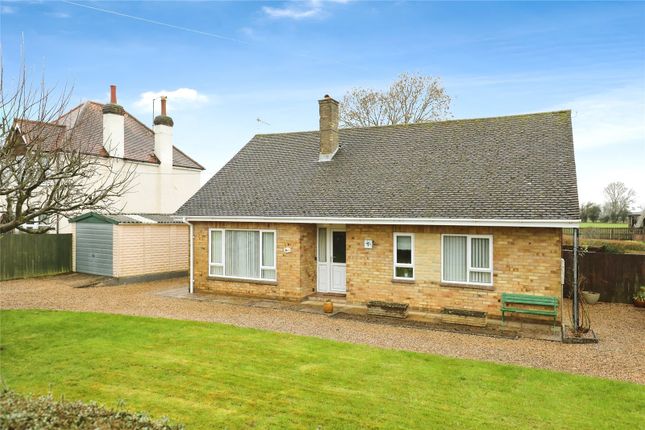 Bungalow for sale in Farndon Road, Woodford Halse, Daventry