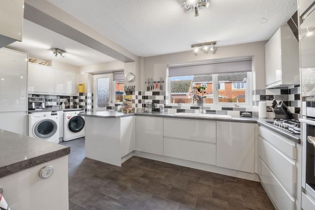 44, Vaughan Drive, Sittingbourne photo 5