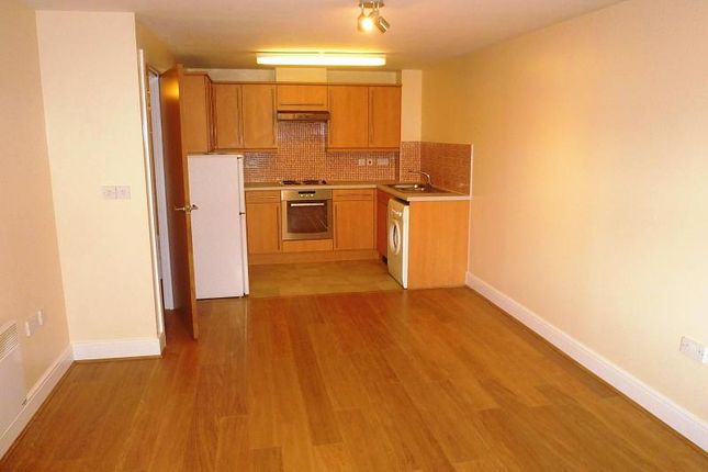 Flat 13, Victoria Place, Woking photo 3