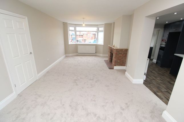 10, Abbey Road, Leicester photo 3