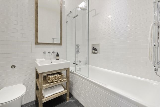 Apartment 2, Great Titchfield Street, London photo 4