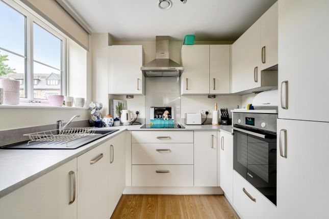 14 Queen Elizabeth Place,, Orchard Lane, Hampshire photo 4