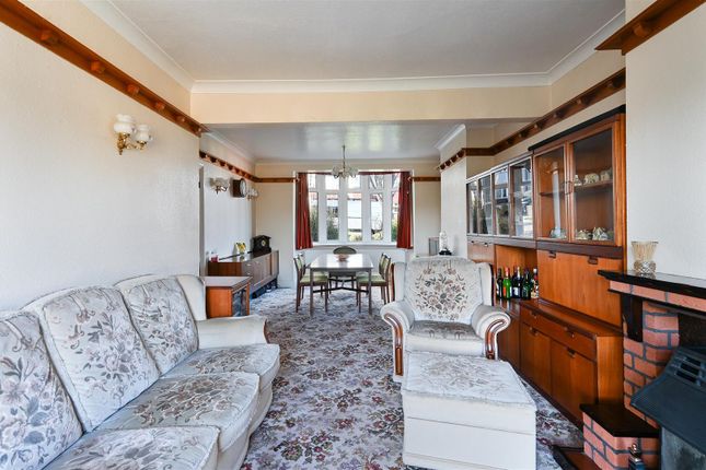 29, Sunnymede Avenue, Carshalton Beeches photo 2