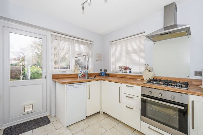 Lydd Close, Sidcup photo 3