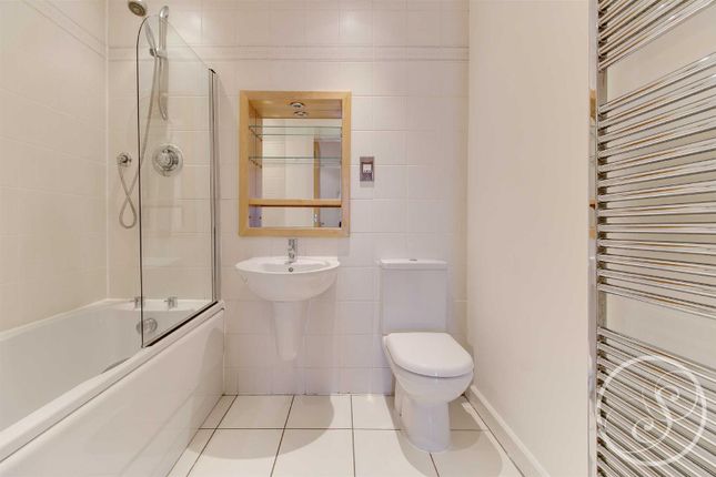 Flat for sale in Balmoral Place, 2 Bowman Lane, Leeds