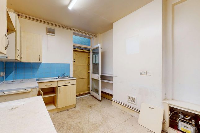 62 Tudor Road, London photo 4