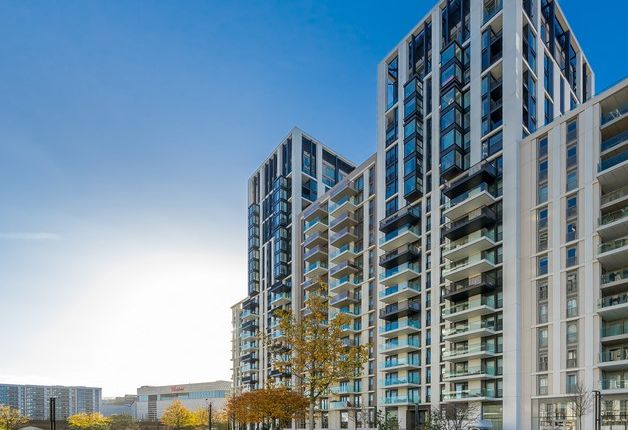 Flat for sale in Belvedere Row Apartments, Fountain Park Way, London