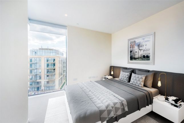 Flat to rent in Columbia Gardens, Earls Court, London